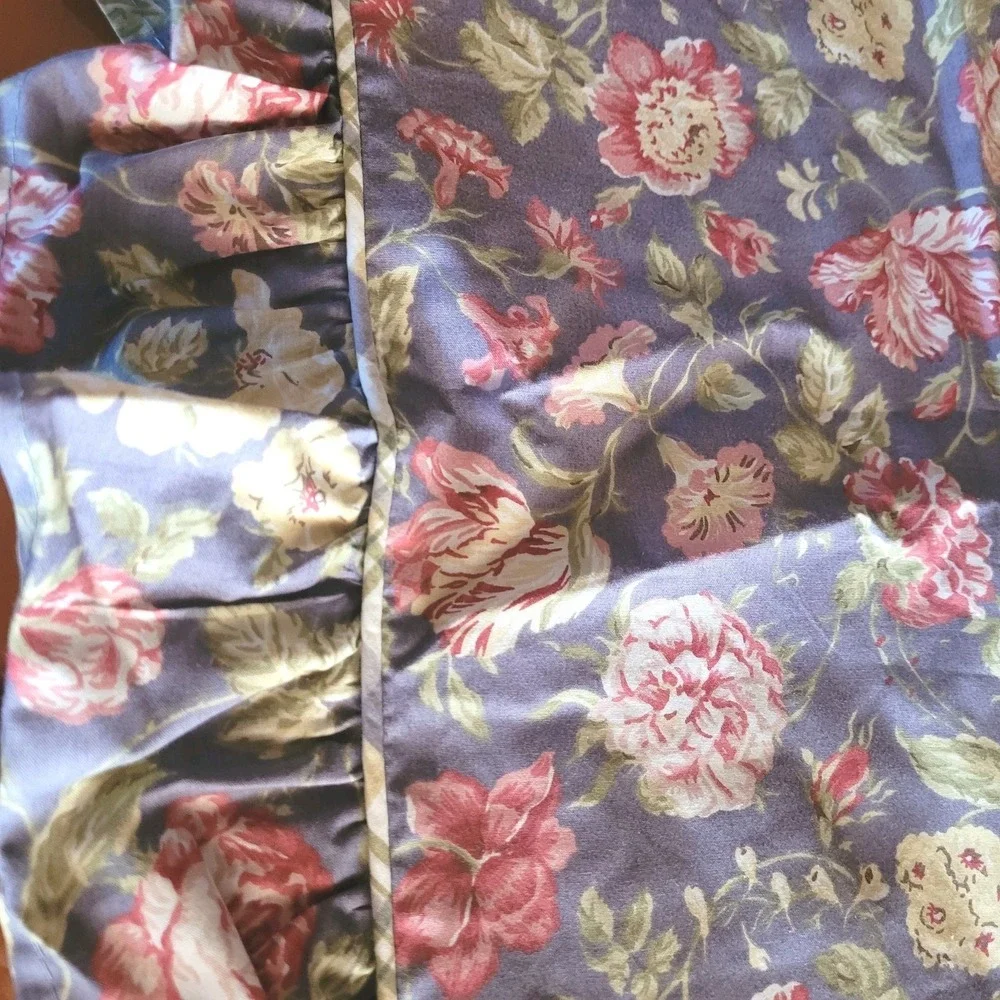 Vtg Waverly Garden Window Valance Floral Blue Rose Ruffled 2 Panels 17x73 Ea